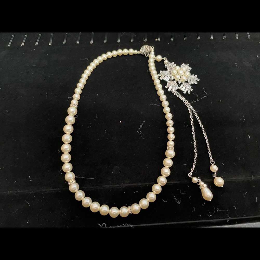 Ivory rhinestone and pearl snowflake bridal necklace